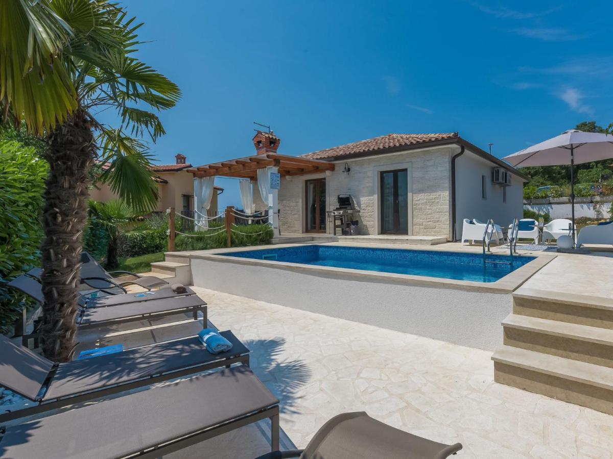 Holiday Home Villa Joy By Interhome Новиград Екстериор снимка