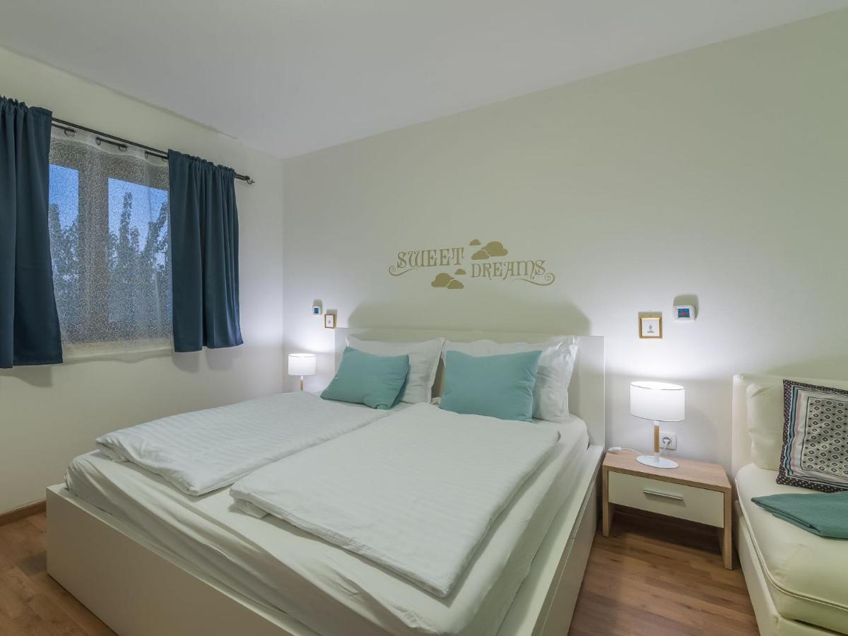 Holiday Home Villa Joy By Interhome Новиград Екстериор снимка