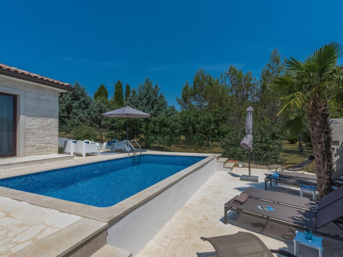 Holiday Home Villa Joy By Interhome Новиград Екстериор снимка